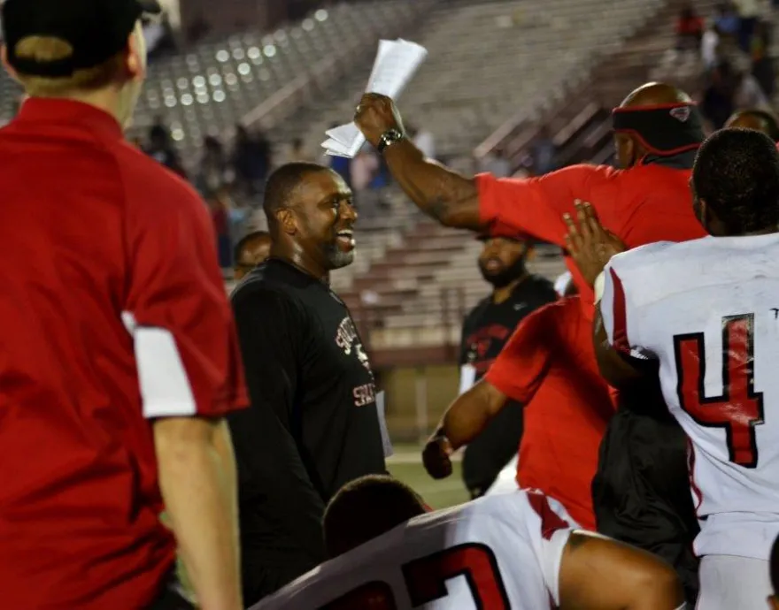 Coach Darius Robinson